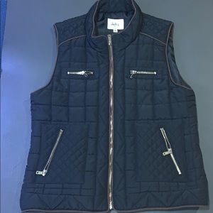 Black  Daytrip vest from the Buckle Size large